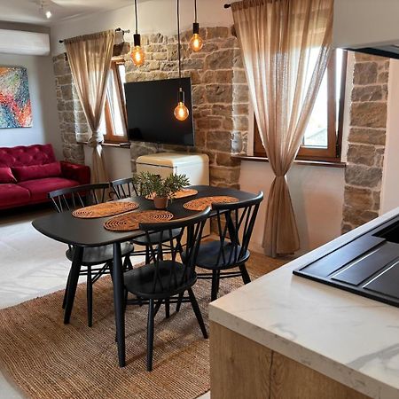 Apartments Грожнян Экстерьер фото